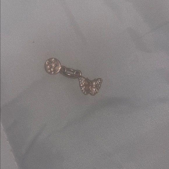 Elegant rose Gold Butterfly Pandora charm - Picture 3 of 3